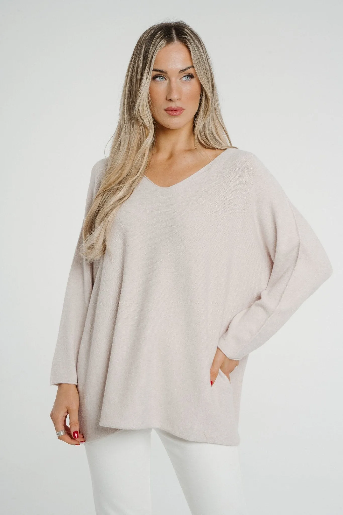 Amber V-Neck Jumper In Neutral